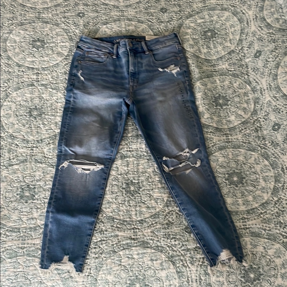 AE Distressed Blue Jeans Luxe Stetch Sz 8
